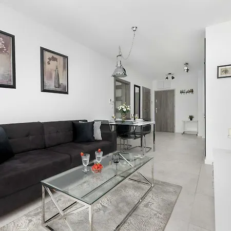 Nowoczesny Z Balkonem Blisko Plazy By Renters * Miedzyzdroje
